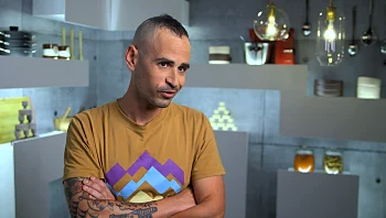 "אבא אמר לי, 'אתה לא טבח - אתה עבד'": האודישן של תום לוי