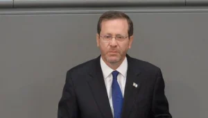 הרצוג בבונדסטאג: איראן מאיימת להשמידנו, לא זכאית להסכם