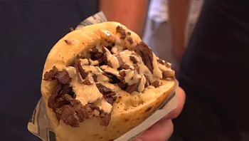 זהב או עמבה? - שווארמה ב-82 שקלים: אירה דולפין יצאה לטעום