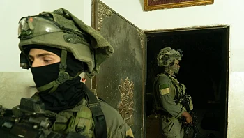 מזיהוי המחבלים עד מות הקצין: "יכול להיות שהם חמושים"