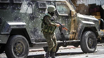 צה"ל כיתר בית מבוקש בשכם: מחבל הסגיר את עצמו ואחר נהרג