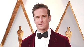 הכוכב ההוליוודי והקריסה: דודתו של ארמי האמר בריאיון מיוחד