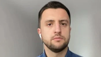 "לא מפחדים, אנחנו חזקים": מגיש החדשות האוקראיני בריאיון