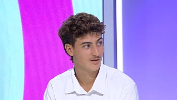 שוטי שוטי ספינתי: השייט בן ה-16 שלא נותן לדבר לעצור אותו