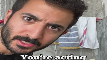 איך אומרים באנגלית להגזים? ריאיון עם המורה ששבר את הטיקטוק