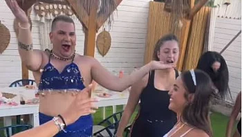 דודו כהן מעפולה משיק קריירה חדשה כרקדנית בטן