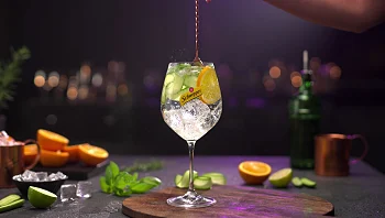 מתכונים לקוקטיילים עם משקאות Schweppes: טוניק