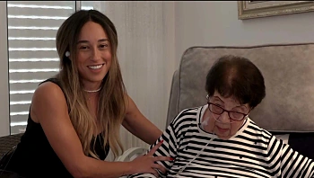 למרות שהיא מאושרת בסל: קופ"ח לא מספקת לבת ה-90 תרופה מצילת חיים