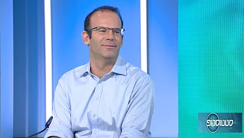 ניתוח החלפת ברך מלאה בעזרת רובוט