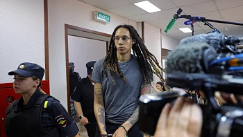 בעסקת שבויים: הכדורסלנית האמריקנית שוחררה מהכלא הרוסי