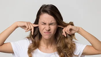 מלעיסות מסטיק ועד נשימה בפה פתוח: חייהם של הסובלים ממיזופוניה