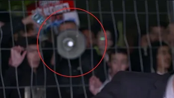 צעק ושילהב את הקהל: הקשר של פעיל הליכוד לתקיפת צוות חדשות 13