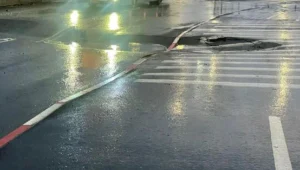 בור נפער בכביש בצפון תל אביב, הרחוב נחסם לתנועה