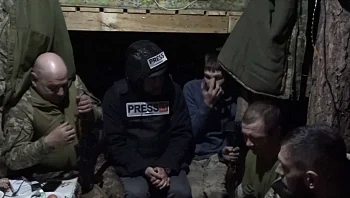 "חזקים עד הניצחון": בחזית הלחימה מהעיר שבלמה את הצבא הרוסי