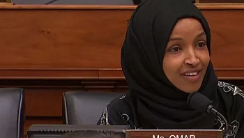 אחרי אמירות אנטישמיות: חברת קונגרס הודחה מוועדה