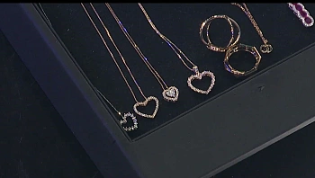 יהלומים לנצח: מה נקנה לאהובי ליבנו לכבוד החג?