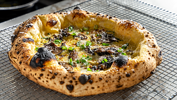 תאמינו לנו, זו אחת הפיצות הטובות שתאכלו בחיים