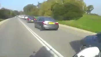 בפראות, נגד התנועה: תושב רהט מואשם בנהיגה פוחזת | תיעוד
