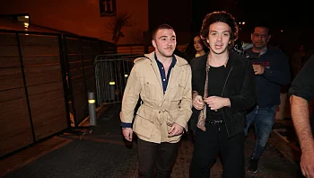 שלחה נציגות? הבן של מדונה הגיע לשבוע האופנה הישראלי