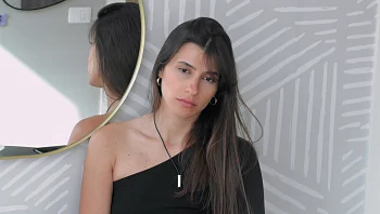 מולי לוקח זית מהצלחת של דניאל והיא מתרגזת: "זה היה לא במקום"