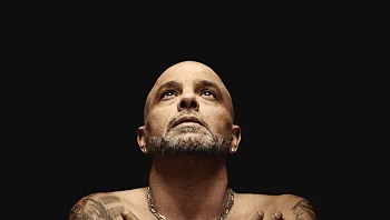 רגע לפני חג הפסח: אייל גולן משחרר אלבום חדש בשם "2023"