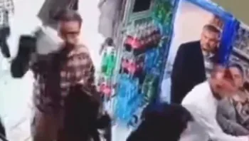 התיעוד שמסעיר את איראן: שפך יוגורט על נשים שלא עטו חיג'אב