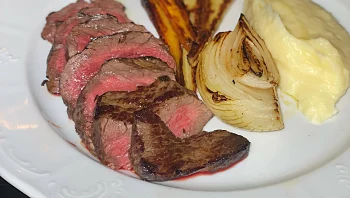 הפופ אפ שמציע לערב אחד ארוחה ענקית ויין במחיר מצחיק