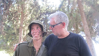 אביו של עמית ז"ל: "ממשלת ההרס הדירה אותי, שלחה אותי לעזאזל"