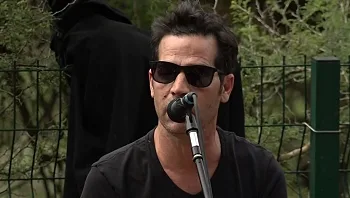 "מנצלת את האבל לקאמבק": האורחת המפתיעה של אביב גפן