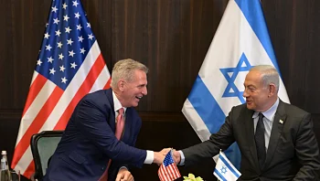 נתניהו מקבל חיבוק מהרפובליקנים - אך זה לא מקרב אותו לבית הלבן