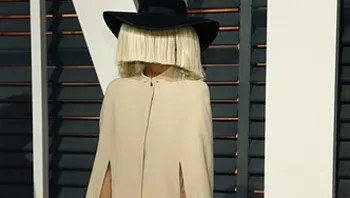 בחתונה אינטימית מאוד: סיה נישאה לבן זוגה