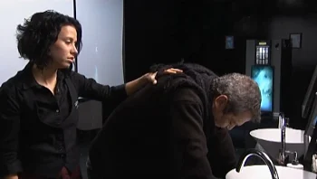 המקום, עונה 1, פרק 13: בקבוק "סלוטקה"