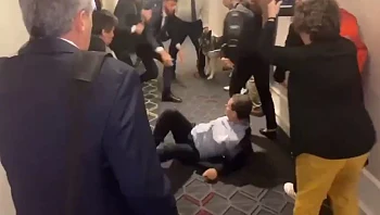 המחאה הגיעה לבוסטון: מפגין ניסה להתקרב לשר ברקת - ונעצר