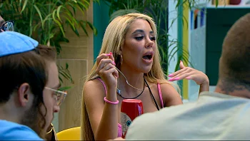 "מתמסכנת כל פעם מחדש": מה קרה בין סתיו לשי?