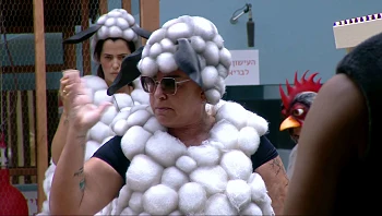 "את כל הזמן בוכה וגונבת אוכל": מה גרה ללרה לאבד את זה?