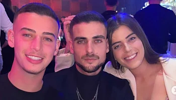 מנצל את דקות התהילה שלהם: האח של ספיר ושניר מ"האח הגדול" התייצב באירוע מתוקשר