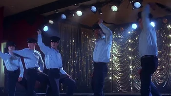 ללכת עד הסוף: כוכבי הסרט שהפך לקלאסיקה בריטית מתאחדים לסדרה