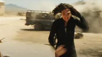 מגיבורת על - למרגלת: נחשף הטריילר לסרט החדש של גל גדות