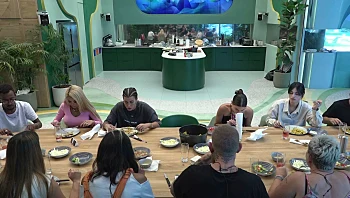 טיימליין האח הגדול - היום ה-24: הדיירים מתרגשים לקראת כניסתה של אנה זק לבית