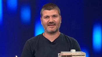 דגמים מיניאטוריים של בניינים המיועדים להריסה