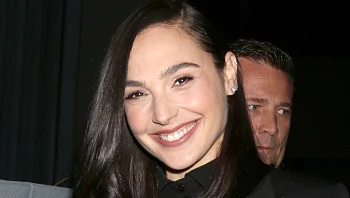 וונדר מאמא! גל גדות ילדה בת רביעית