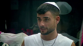 "את דוחפת את האף שלך": שניר וספיר מתרחקים?