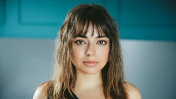 שי המבר: "לא יודעת איך לשים בתוך המילים את מה שעובר לי בלב"