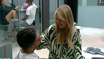 "באמת שהיא מסכנה": אורי יוצא להגנת סתיו