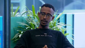 "הקשר עם ספיר מאלץ אותי ליישר קו": אברהם עונה על השאלות הקשות