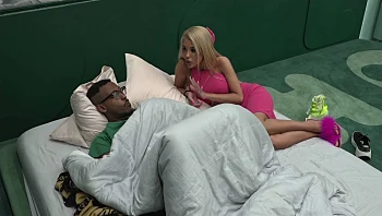 טיימליין האח הגדול - היום ה-43: "אתה קונה את זה שאורי נכנס בשביל ניקול?"