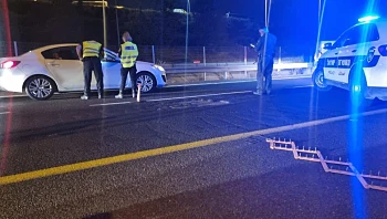 בשל ירי על רכבו של איש חינוך: אגפי חינוך ייפתחו מאוחר במחאה