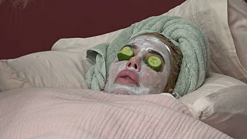 טיימליין האח הגדול - היום ה- 54: "הוא לא מעוניין באף אחת"