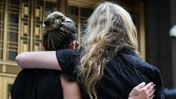 "טורף בחלוק לבן": 20 שנים בכלא לגינקולוג מניו יורק שתקף מטופלות