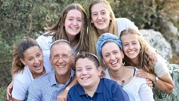 "החיים שלי עכשיו הם שילוב של שמחה, תקווה ועצב על מה שקרה"